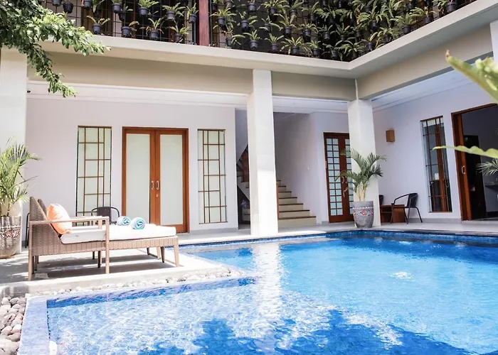 Apple & Holiday park Seminyak (Bali)